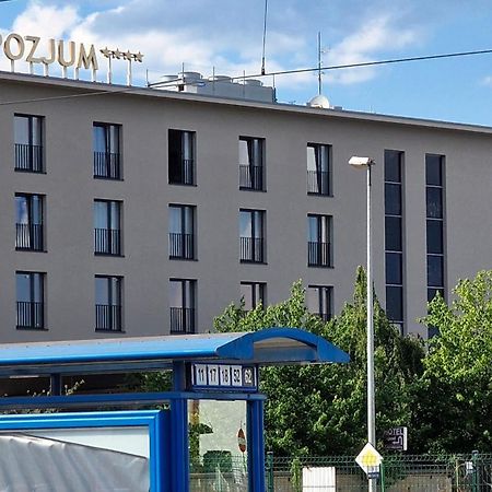 Alibi - Sympozjum Studio Kraków Exteriör bild